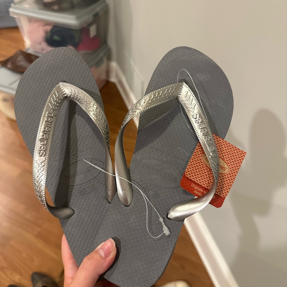 Havaianas Gray and Silver thick strap Flip Flops